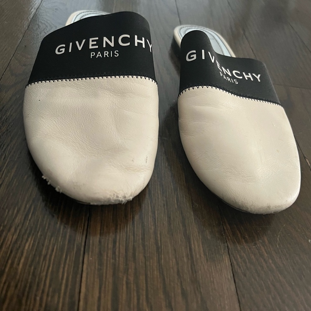 Authentic Givenchy slide - Picture 3 of 4